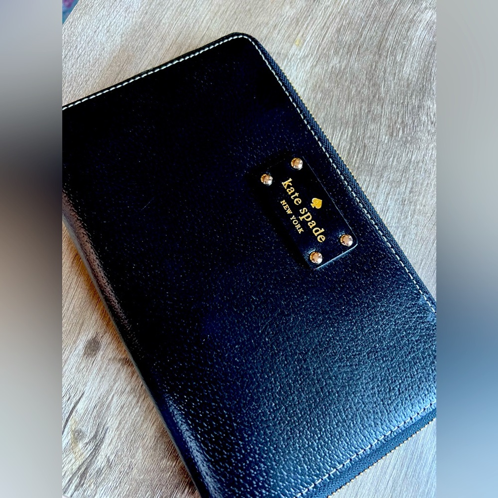 Kate Spade Travel Wallet